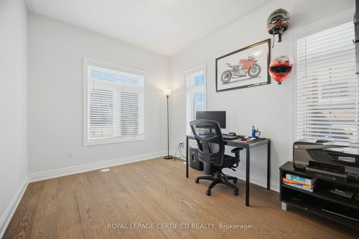 Photo 12 at 75 Borers Creek Circle, Waterdown, Hamilton