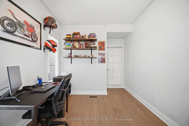 Photo 13 at 75 Borers Creek Circle, Waterdown, Hamilton