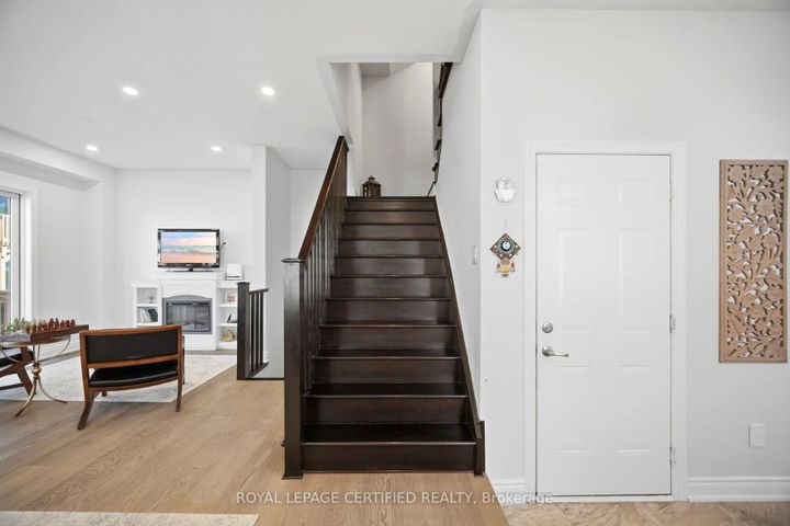 Photo 14 at 75 Borers Creek Circle, Waterdown, Hamilton