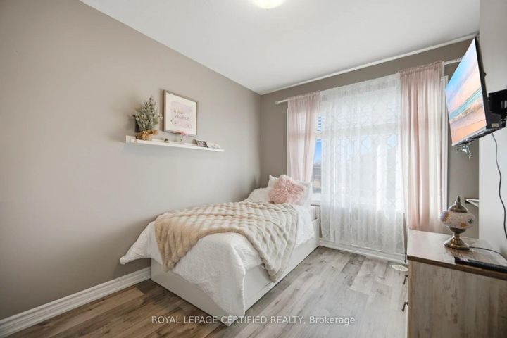 Photo 43 at 75 Borers Creek Circle, Waterdown, Hamilton