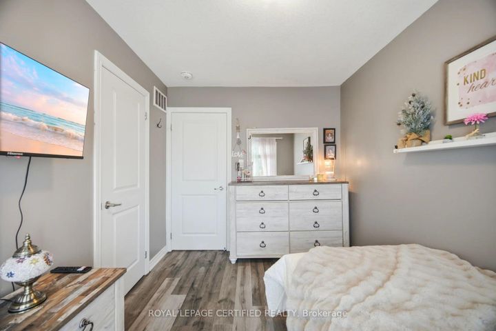 Photo 44 at 75 Borers Creek Circle, Waterdown, Hamilton