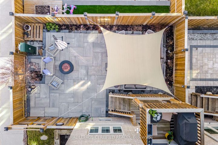 Photo 49 at 75 Borers Creek Circle, Waterdown, Hamilton