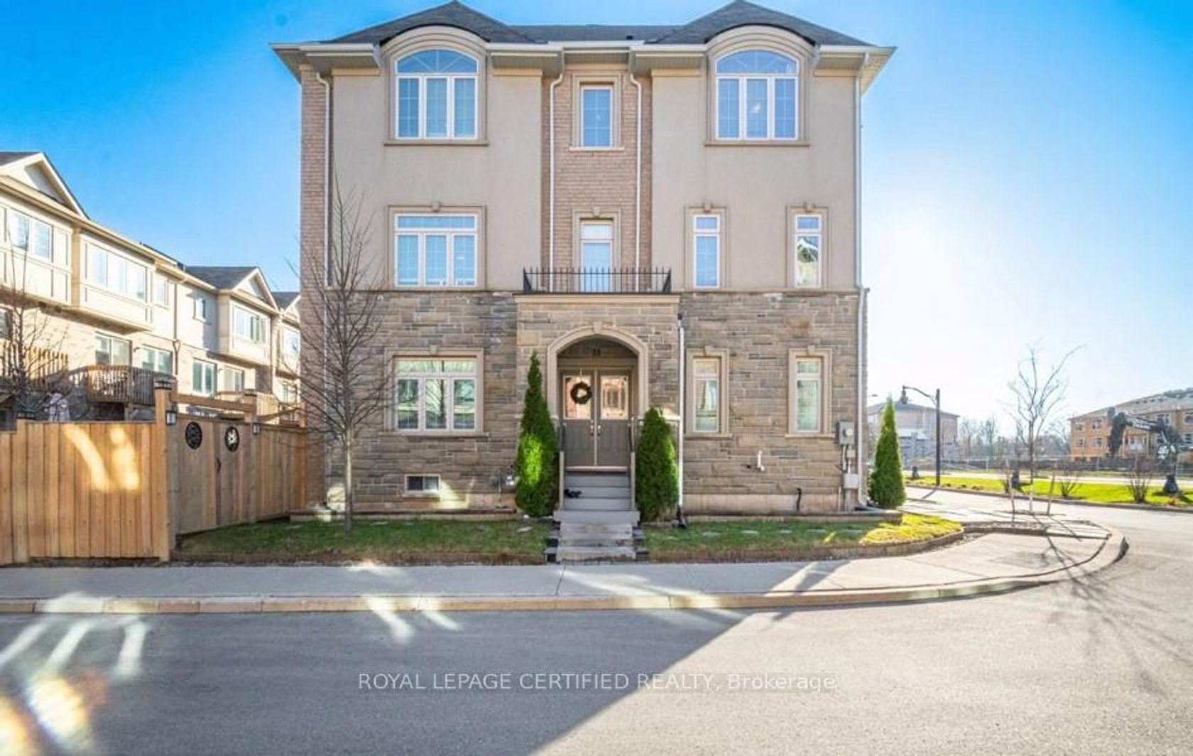 75 Borers Creek Circle, Waterdown, Hamilton 2