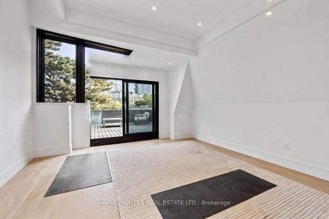 Photo 24 at 43 Summerhill Avenue, Moore Park, Toronto