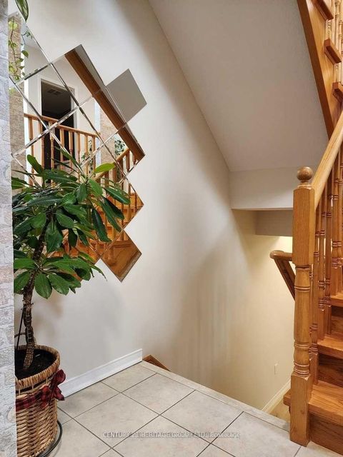 Photo 17 at 99 Lucena Crescent, Maple, Vaughan