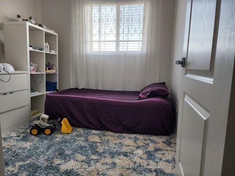 Photo 25 at 99 Lucena Crescent, Maple, Vaughan