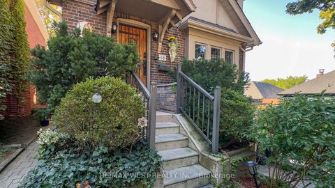 Photo 2 at 69 Mayfield Avenue, Swansea, Toronto