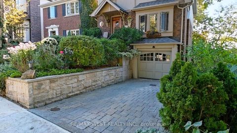 Photo 3 at 69 Mayfield Avenue, Swansea, Toronto