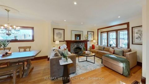 Photo 4 at 69 Mayfield Avenue, Swansea, Toronto