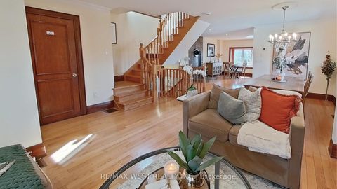 Photo 6 at 69 Mayfield Avenue, Swansea, Toronto
