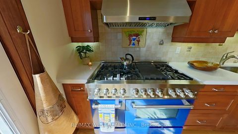 Photo 10 at 69 Mayfield Avenue, Swansea, Toronto