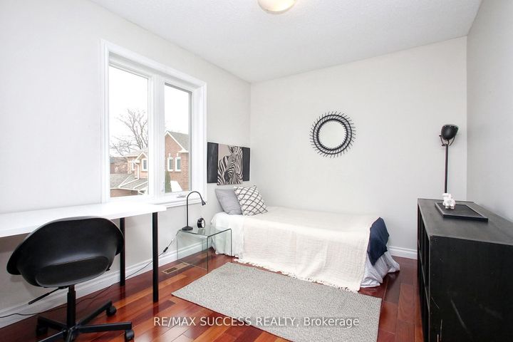 Photo 24 at 6643 Mockingbird Lane, Lisgar, Mississauga