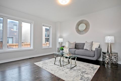 Photo 4 at 42 Vantage Loop, Woodland Hill, Newmarket