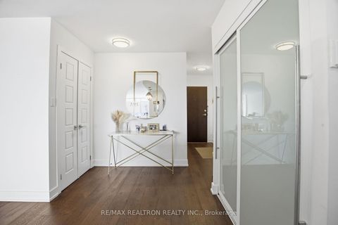 Photo 11 at 908 - 3000 Bathurst Street, Lawrence, Toronto