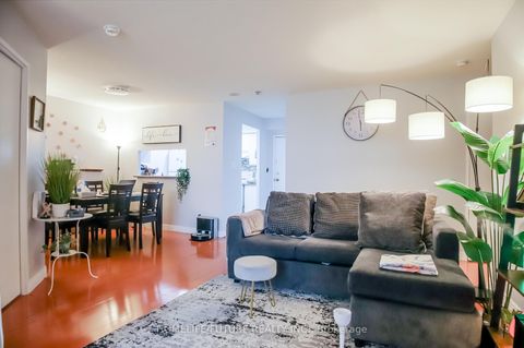 Photo 11 at 816 - 2550 Lawrence Avenue E, Dorset Park, Toronto