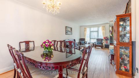 Photo 7 at 82 Tower Drive, Maryvale, Toronto