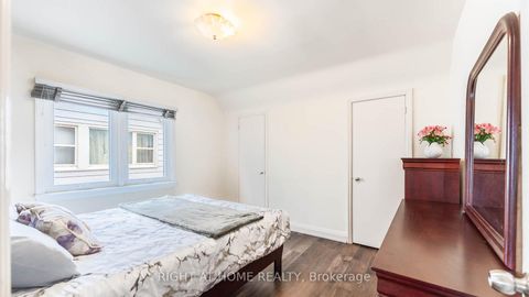 Photo 14 at 82 Tower Drive, Maryvale, Toronto
