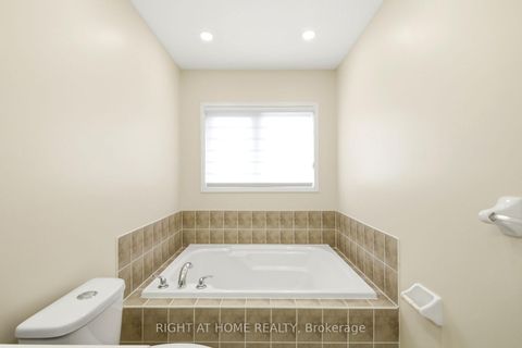 Photo 16 at 212 Venice Gate Drive, Vellore Village, Vaughan