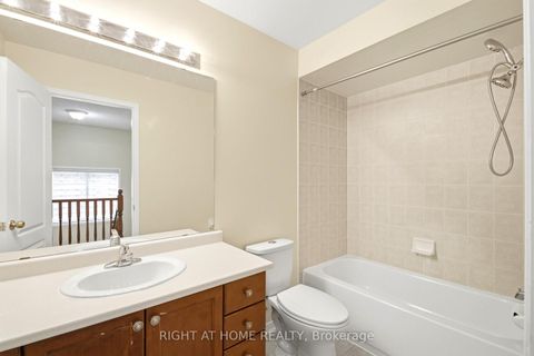 Photo 25 at 212 Venice Gate Drive, Vellore Village, Vaughan