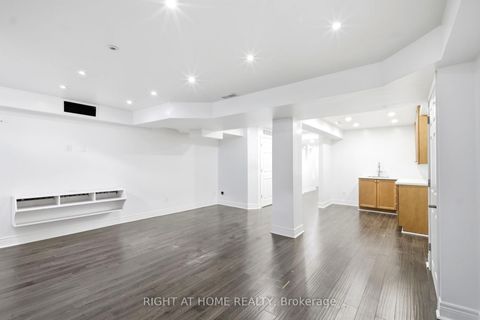 Photo 29 at 212 Venice Gate Drive, Vellore Village, Vaughan