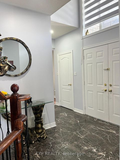 Photo 5 at 129 Ledge Rock Drive, Vellore Village, Vaughan