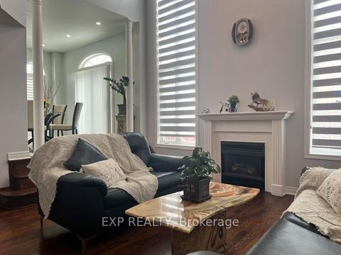 Photo 12 at 129 Ledge Rock Drive, Vellore Village, Vaughan