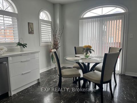 Photo 13 at 129 Ledge Rock Drive, Vellore Village, Vaughan