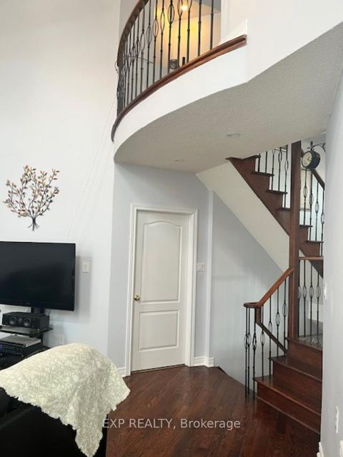 Photo 16 at 129 Ledge Rock Drive, Vellore Village, Vaughan