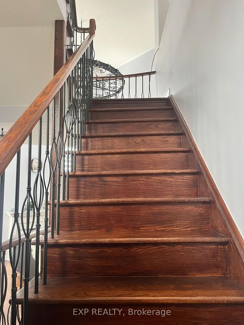 Photo 18 at 129 Ledge Rock Drive, Vellore Village, Vaughan