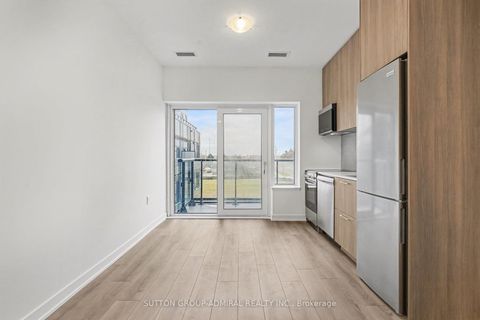 Photo 10 at 303 - 7437 Kingston Road, Rouge E11, Toronto