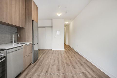 Photo 12 at 303 - 7437 Kingston Road, Rouge E11, Toronto
