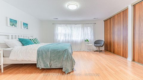 Photo 14 at 102 Jenny Wrenway Way, Hillcrest Village, Toronto