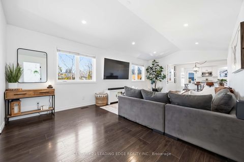 Photo 6 at 787 Third Avenue, Historic Lakeshore Communities, Georgina