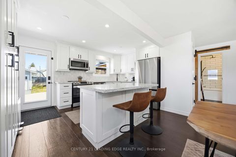 Photo 14 at 787 Third Avenue, Historic Lakeshore Communities, Georgina