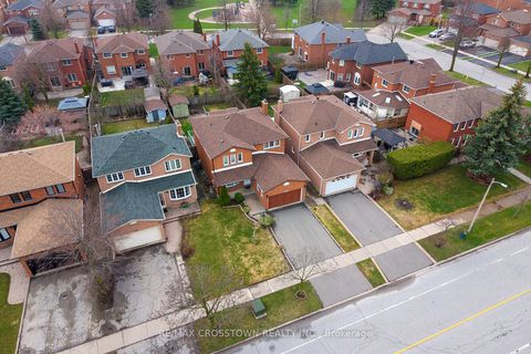 Photo 1 at 119 Fieldgate Drive, Maple, Vaughan