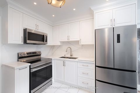 Photo 7 at 119 Fieldgate Drive, Maple, Vaughan