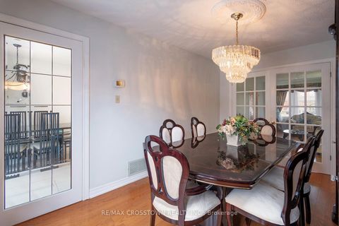 Photo 10 at 119 Fieldgate Drive, Maple, Vaughan