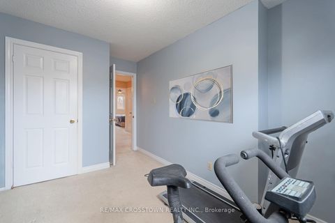 Photo 18 at 119 Fieldgate Drive, Maple, Vaughan