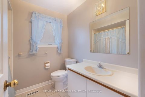 Photo 23 at 119 Fieldgate Drive, Maple, Vaughan