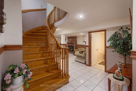 Photo 24 at 119 Fieldgate Drive, Maple, Vaughan