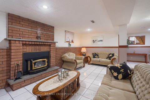 Photo 25 at 119 Fieldgate Drive, Maple, Vaughan