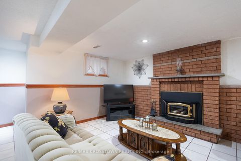 Photo 26 at 119 Fieldgate Drive, Maple, Vaughan