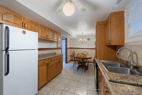 Photo 27 at 119 Fieldgate Drive, Maple, Vaughan