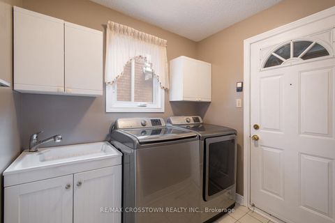 Photo 31 at 119 Fieldgate Drive, Maple, Vaughan