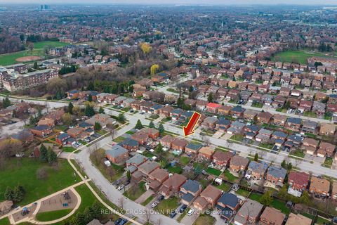 Photo 40 at 119 Fieldgate Drive, Maple, Vaughan