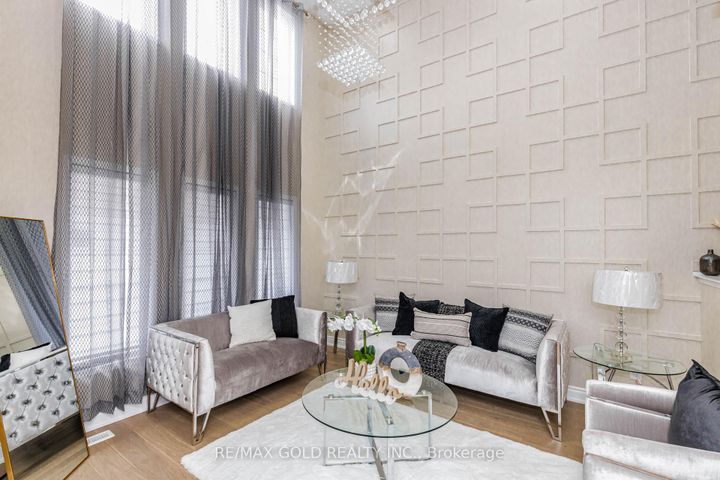 Photo 7 at 23 Wild Indigo Crescent, Wellington, Brampton