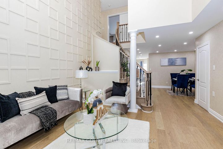 Photo 9 at 23 Wild Indigo Crescent, Wellington, Brampton