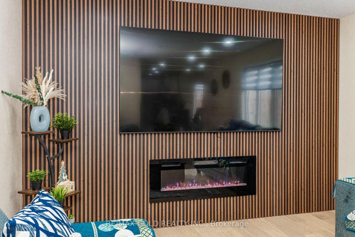 Photo 24 at 23 Wild Indigo Crescent, Wellington, Brampton