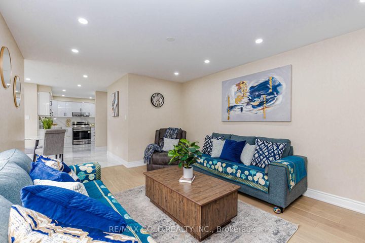 Photo 25 at 23 Wild Indigo Crescent, Wellington, Brampton