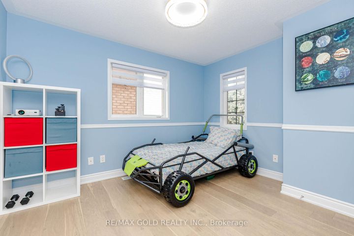 Photo 38 at 23 Wild Indigo Crescent, Wellington, Brampton